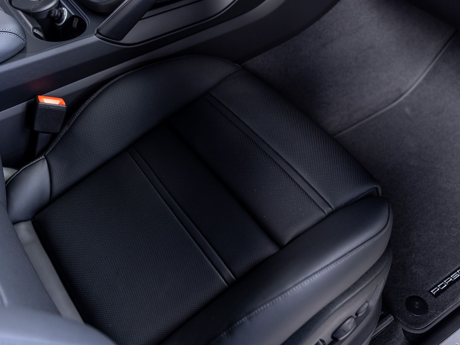 2026 Porsche Cayenne Coupe