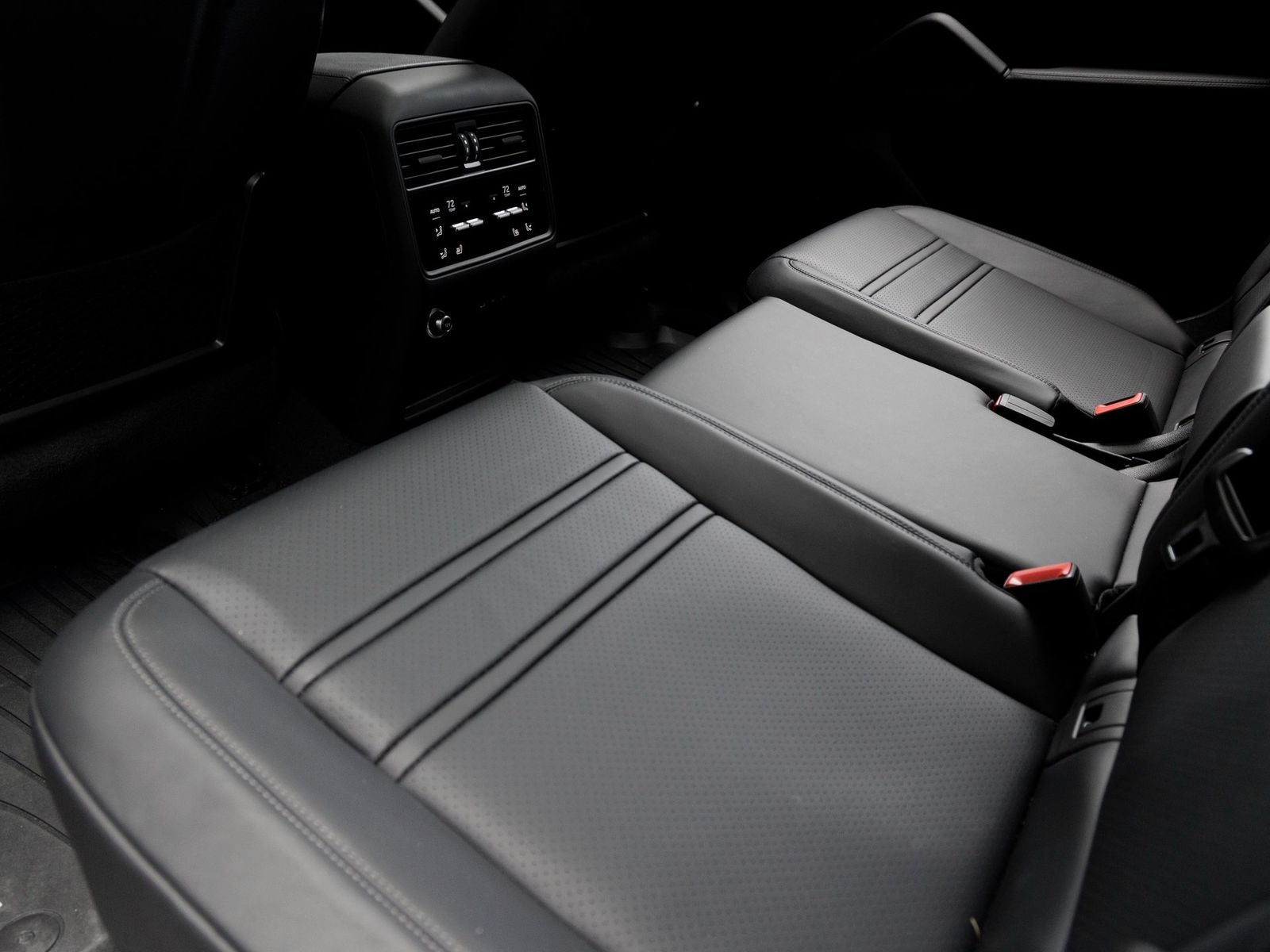 2025 Porsche Cayenne Coupe Base