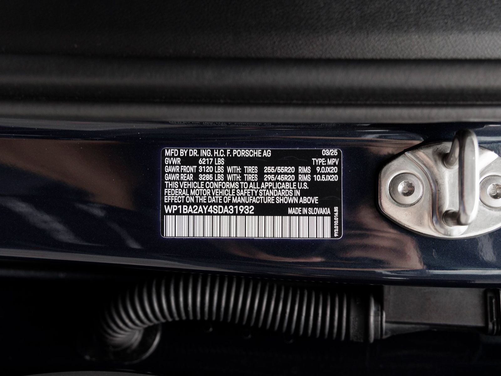 2025 Porsche Cayenne Coupe Base