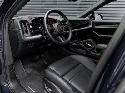 2025 Porsche Cayenne Coupe Base