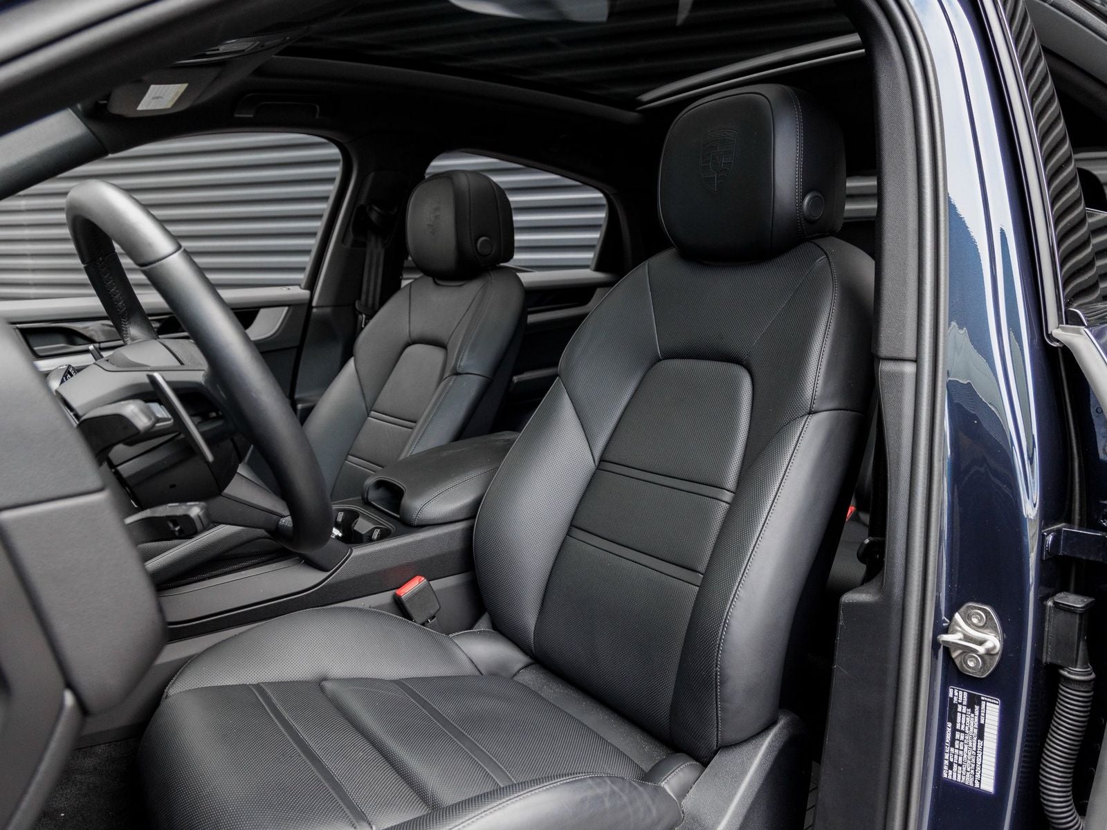 2025 Porsche Cayenne Coupe Base