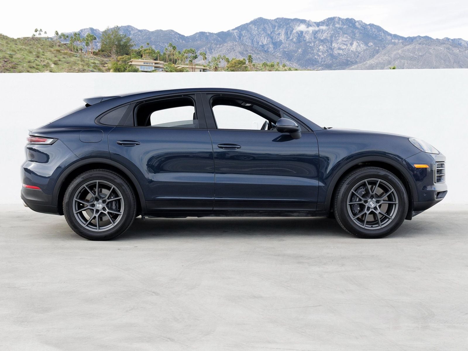2025 Porsche Cayenne Coupe Base