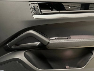 2025 Porsche Cayenne Cayenne Coupe