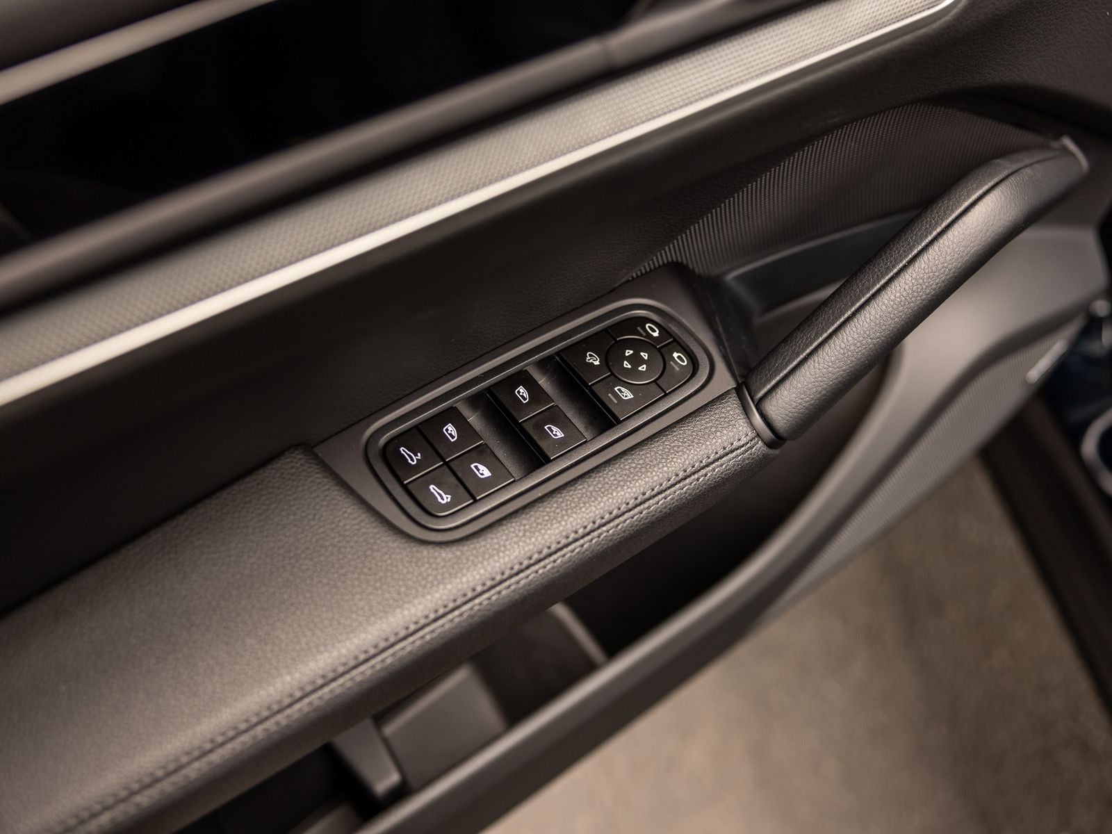 2025 Porsche Cayenne Coupe