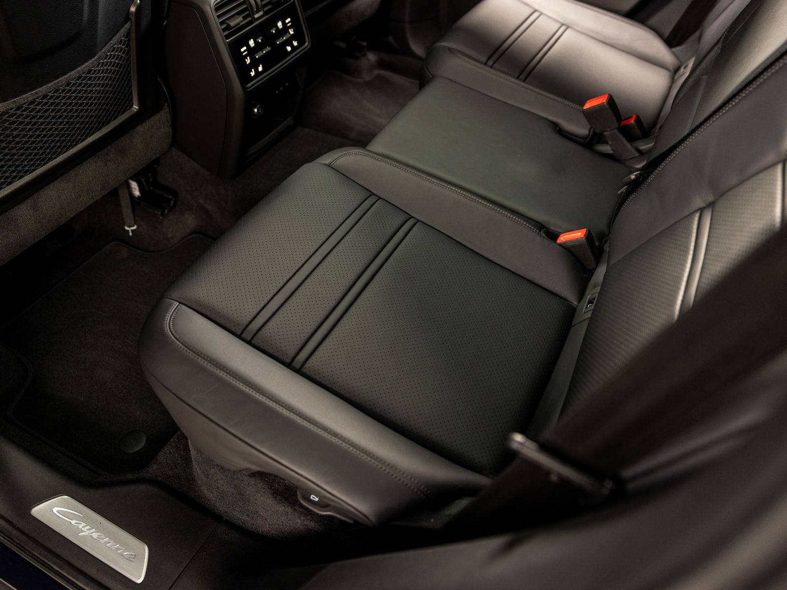 2025 Porsche Cayenne Coupe