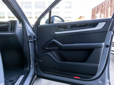 2026 Porsche Cayenne Coupe
