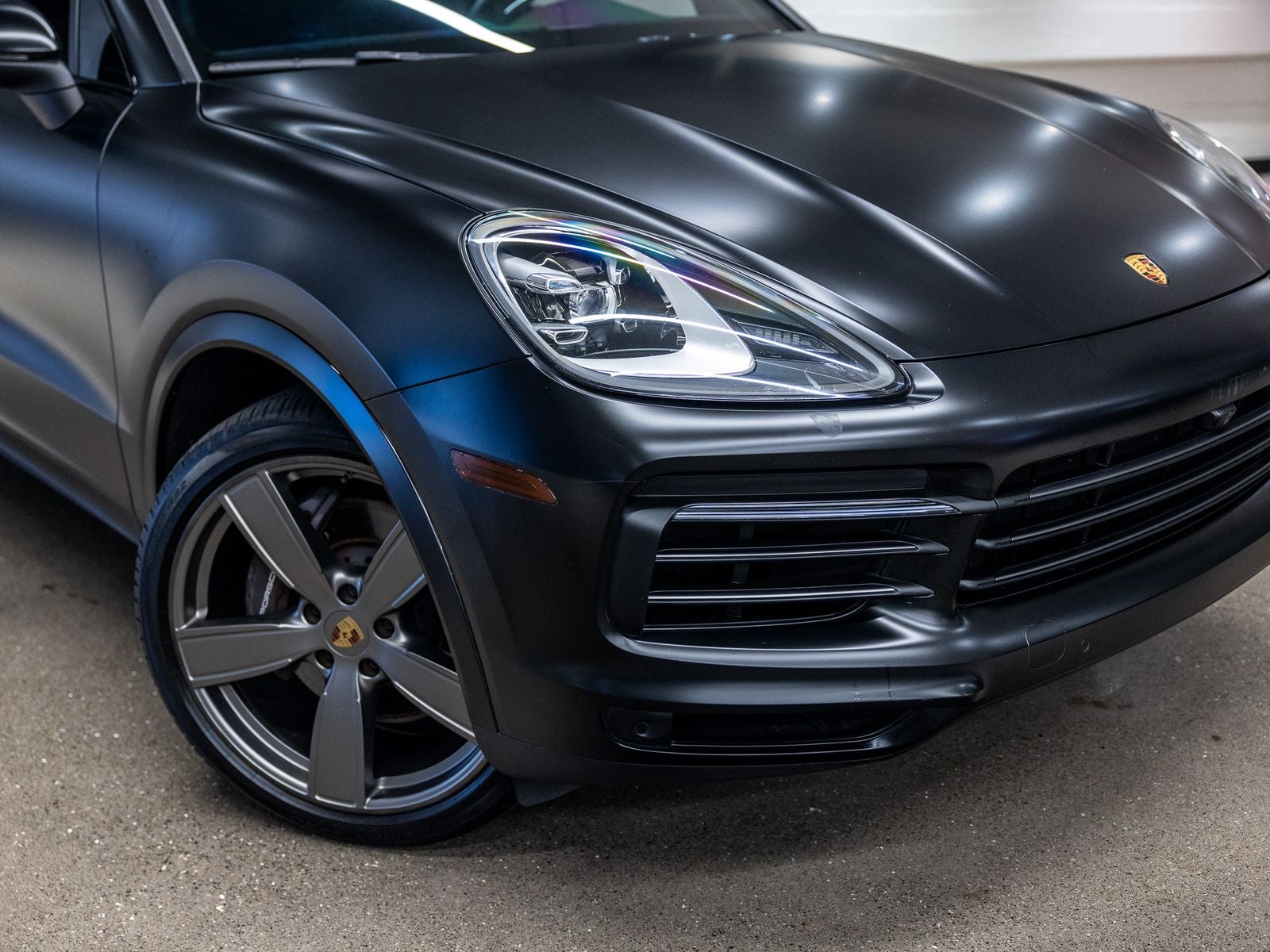 2023 Porsche Cayenne Coupe Platinum Edition