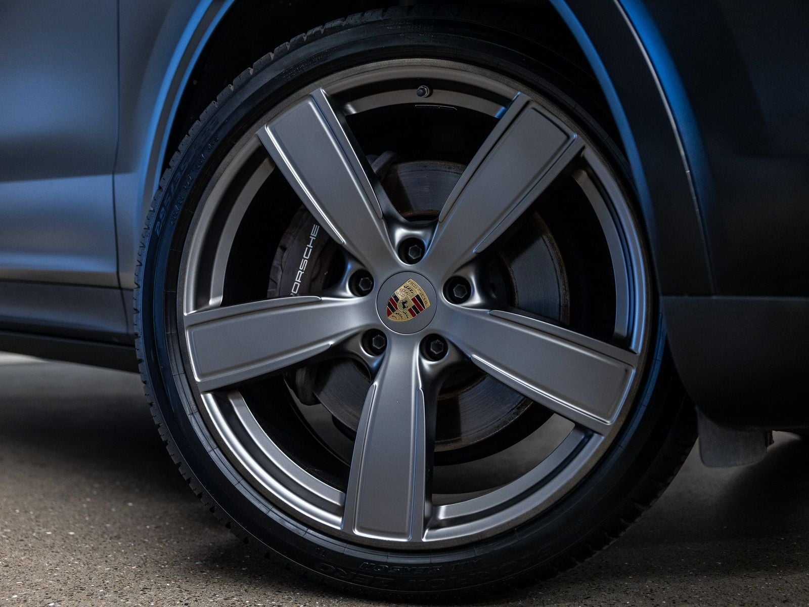 2023 Porsche Cayenne Coupe Platinum Edition