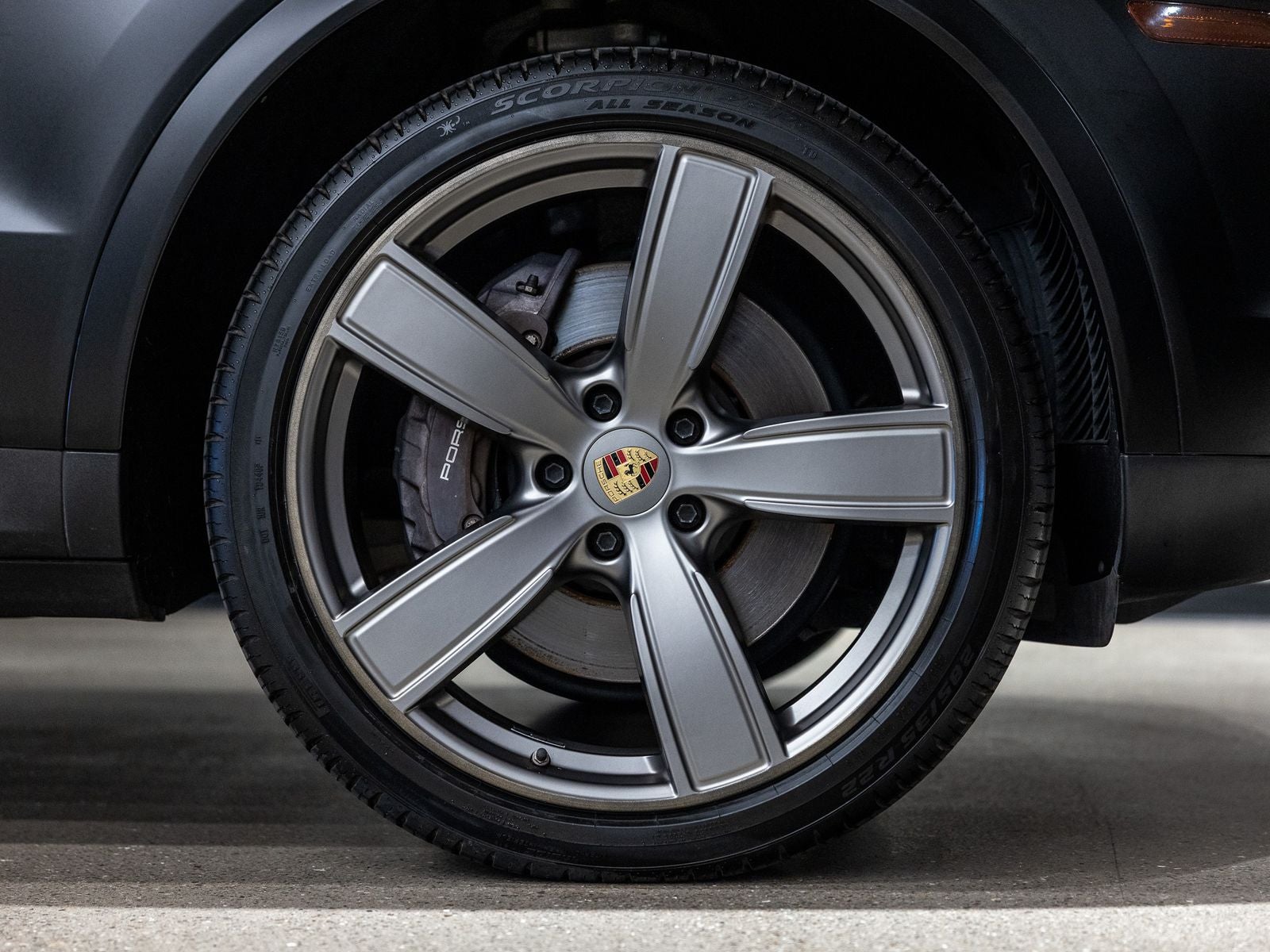 2023 Porsche Cayenne Coupe Platinum Edition