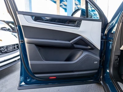 2025 Porsche Cayenne Cayenne Coupe