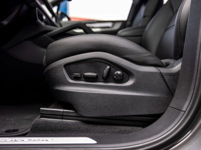 2025 Porsche Cayenne Coupe