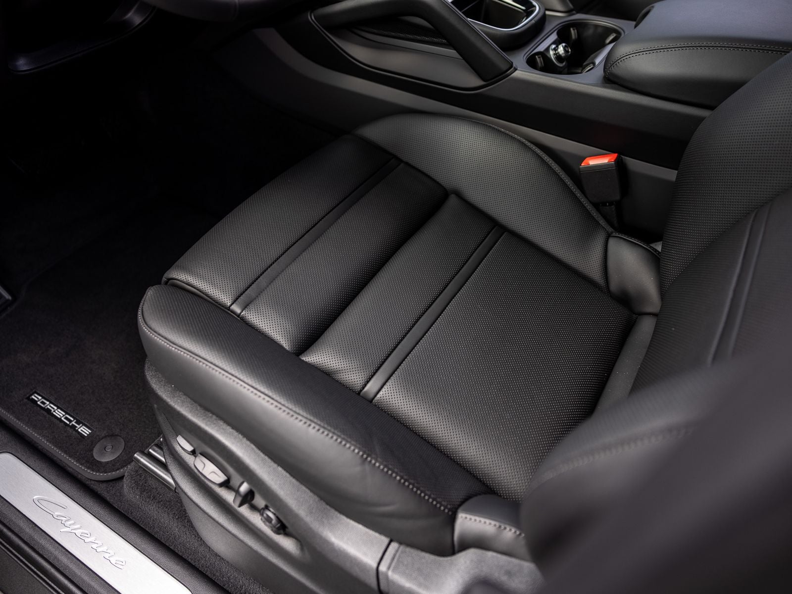 2025 Porsche Cayenne Coupe