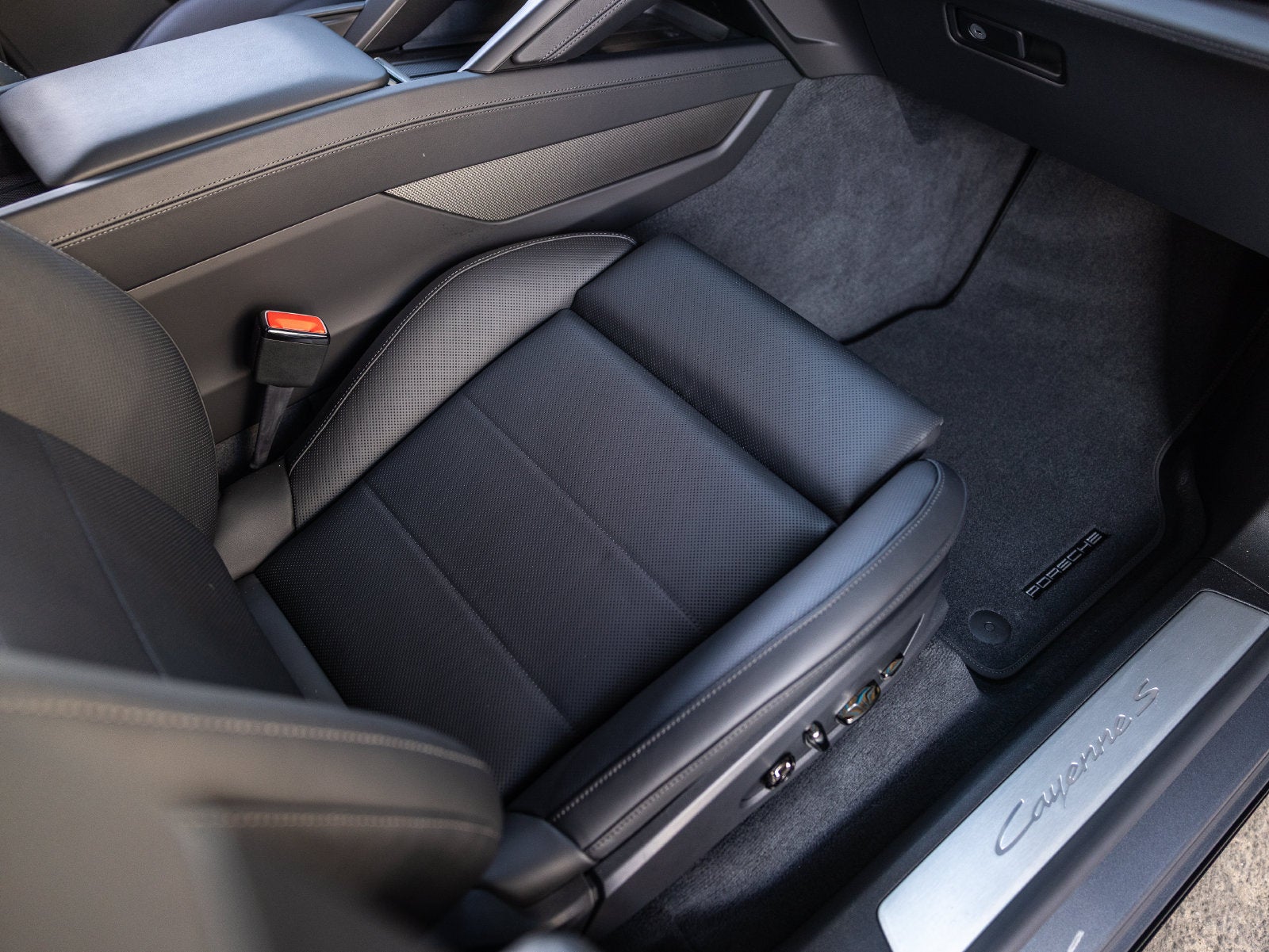 2026 Porsche Cayenne Cayenne S Coupe Electric