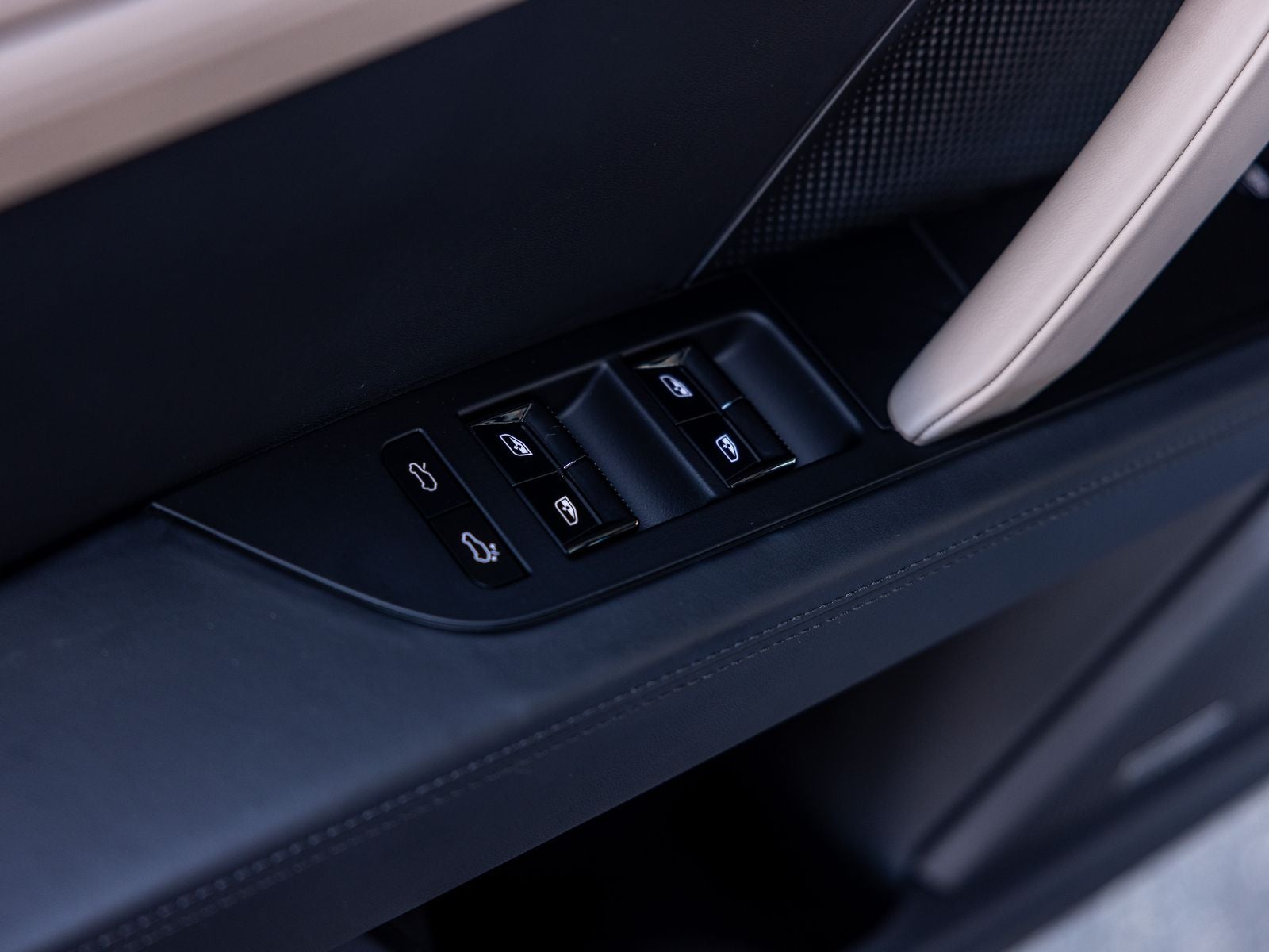 2026 Porsche Cayenne Cayenne S Coupe Electric