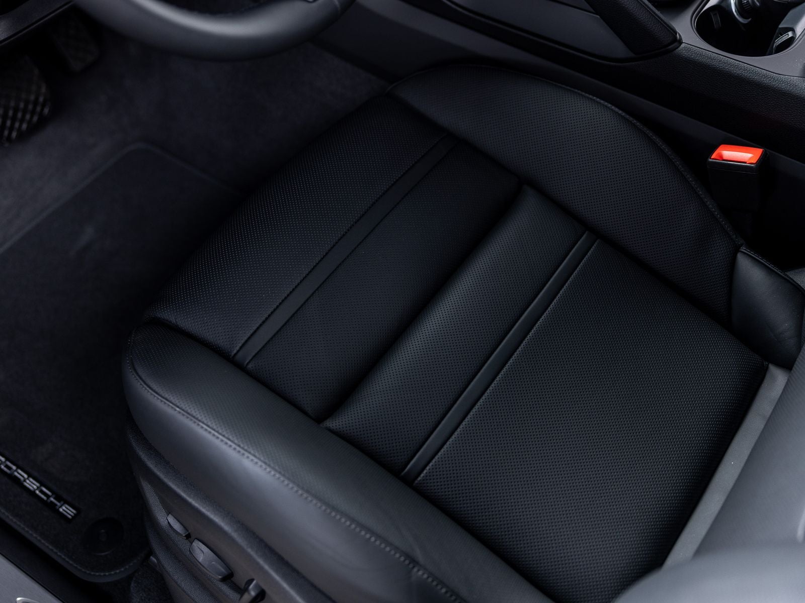 2026 Porsche Cayenne E-Hybrid Coupe