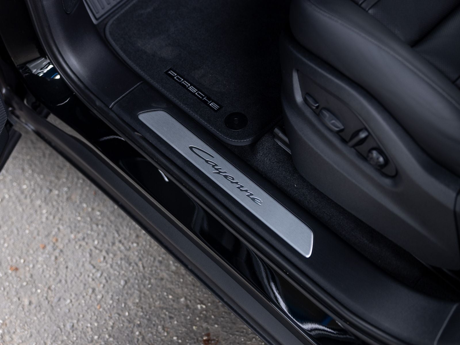 2026 Porsche Cayenne E-Hybrid Coupe