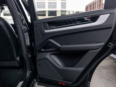 2026 Porsche Cayenne E-Hybrid Coupe