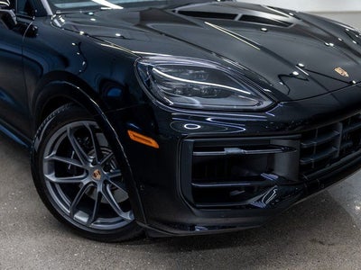 2025 Porsche Cayenne Cayenne GTS Coupe