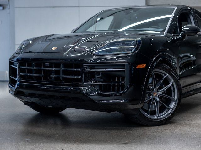 2025 Porsche Cayenne Cayenne GTS Coupe