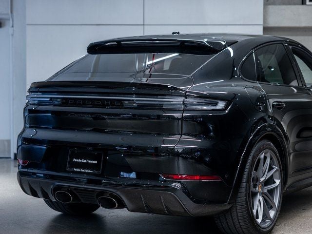 2025 Porsche Cayenne Cayenne GTS Coupe