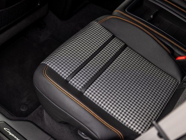 2025 Porsche Cayenne Cayenne GTS Coupe