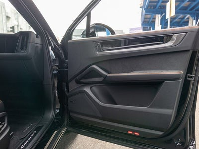 2025 Porsche Cayenne Cayenne GTS Coupe