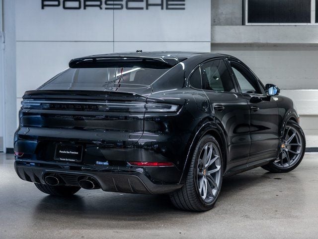 2025 Porsche Cayenne Cayenne GTS Coupe