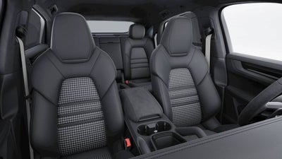 2025 Porsche Cayenne Cayenne GTS Coupe