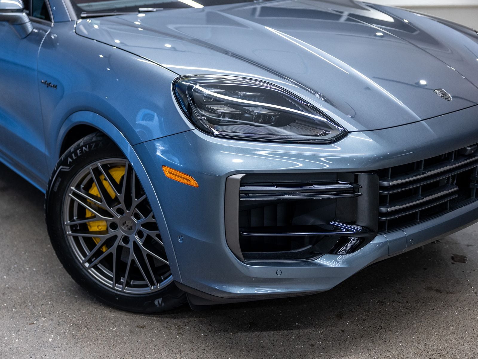 2026 Porsche Cayenne Turbo E-Hybrid Coupe