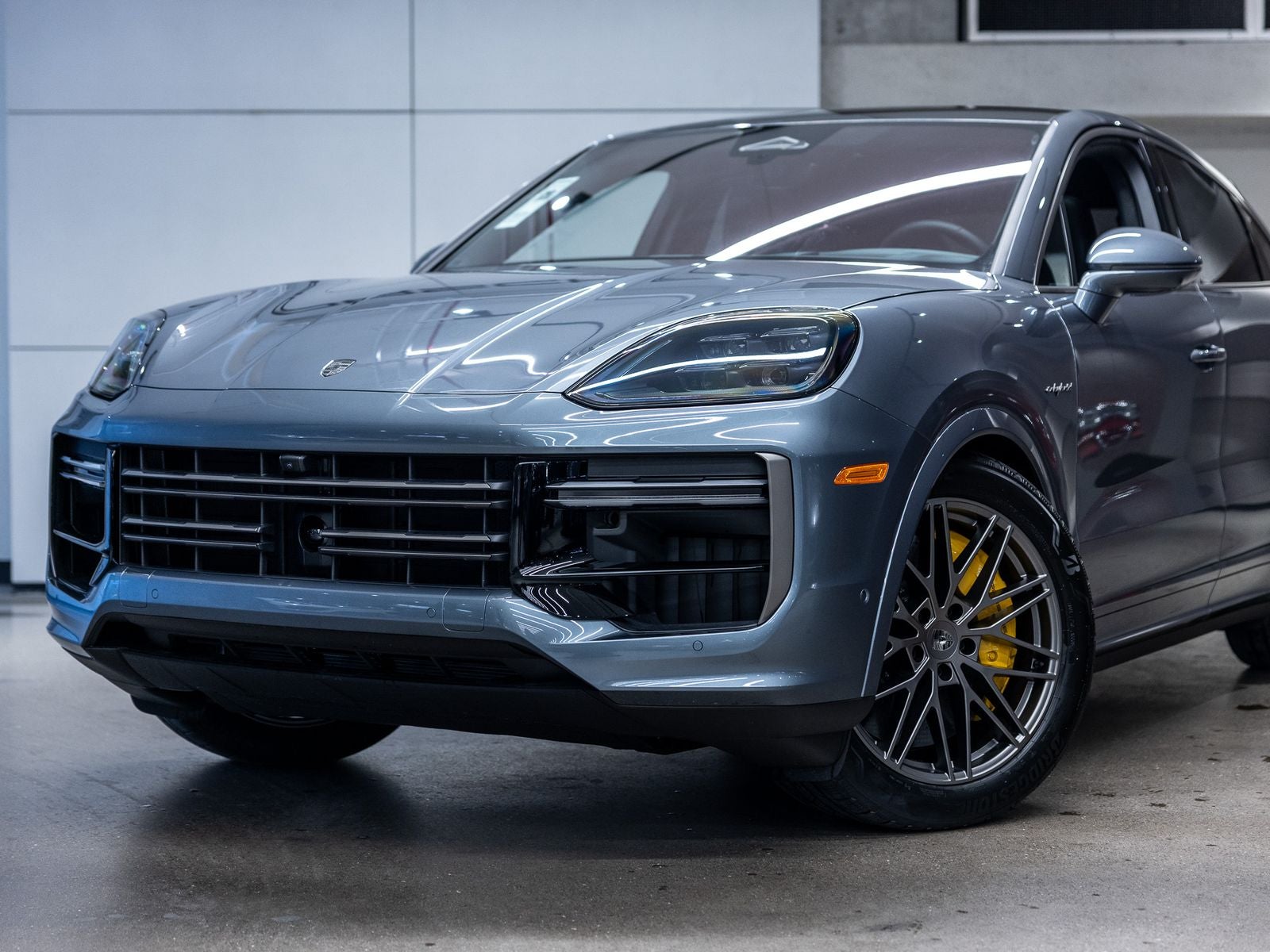 2026 Porsche Cayenne Turbo E-Hybrid Coupe