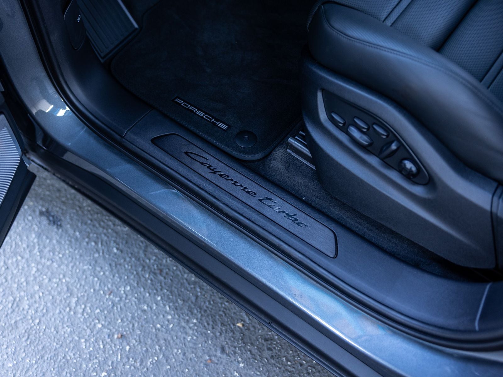 2026 Porsche Cayenne Turbo E-Hybrid Coupe