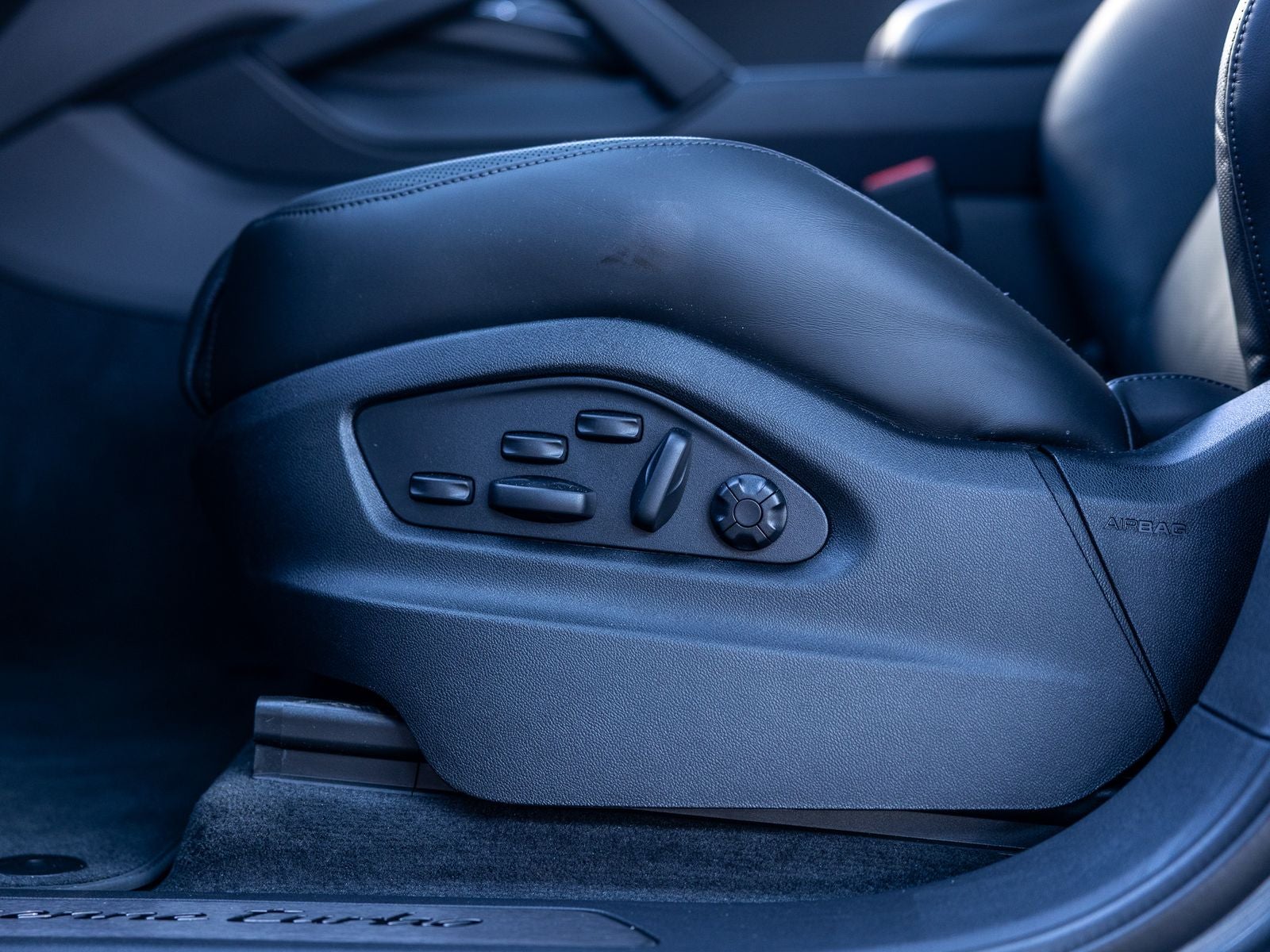 2026 Porsche Cayenne Turbo E-Hybrid Coupe