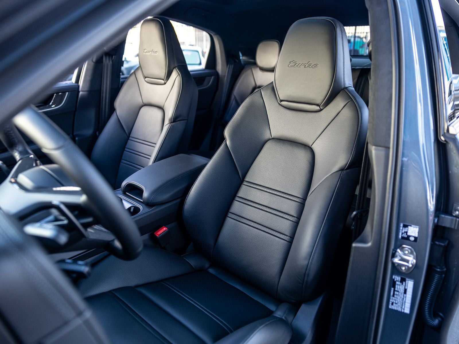 2026 Porsche Cayenne Turbo E-Hybrid Coupe