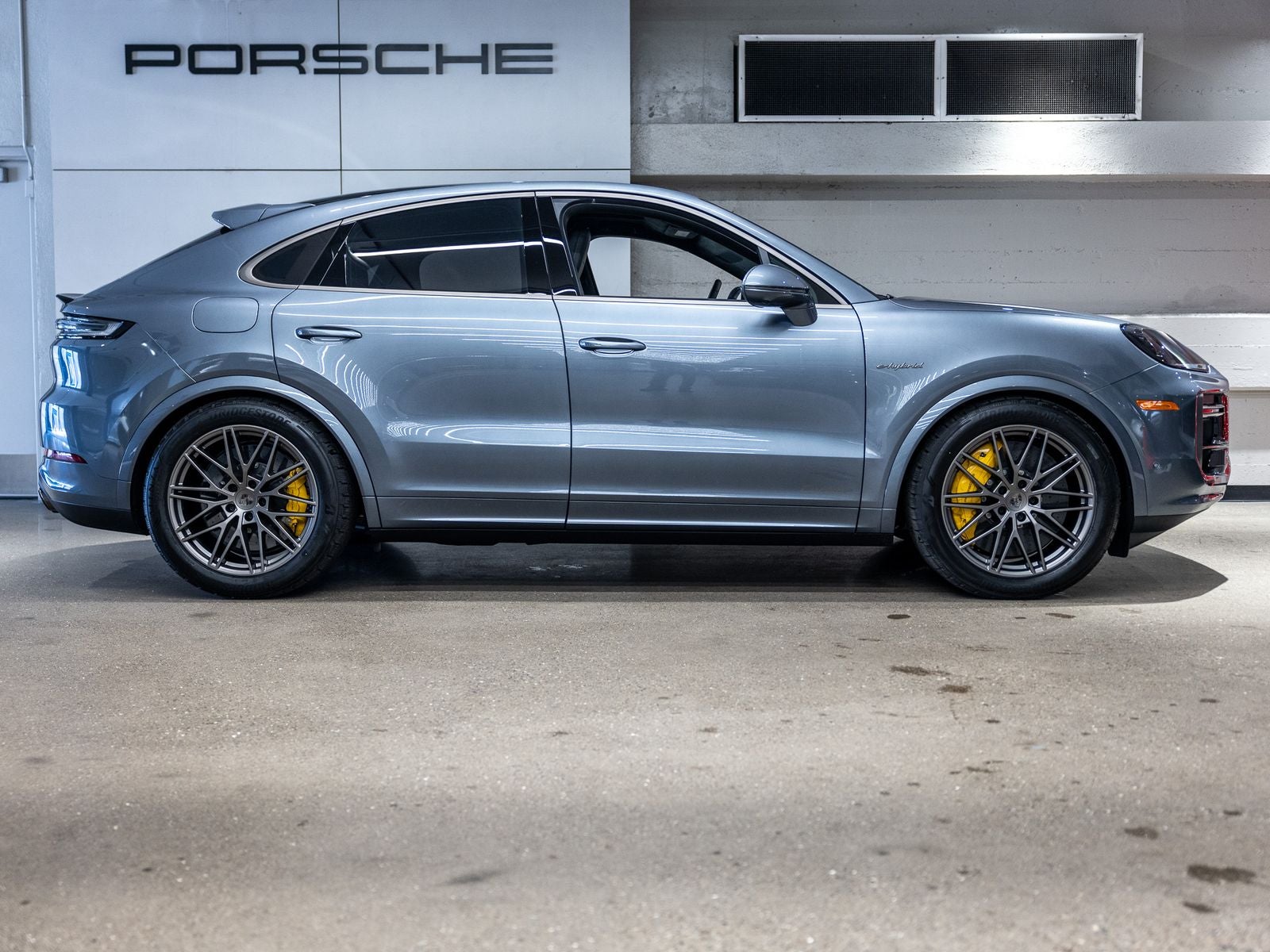 2026 Porsche Cayenne Turbo E-Hybrid Coupe