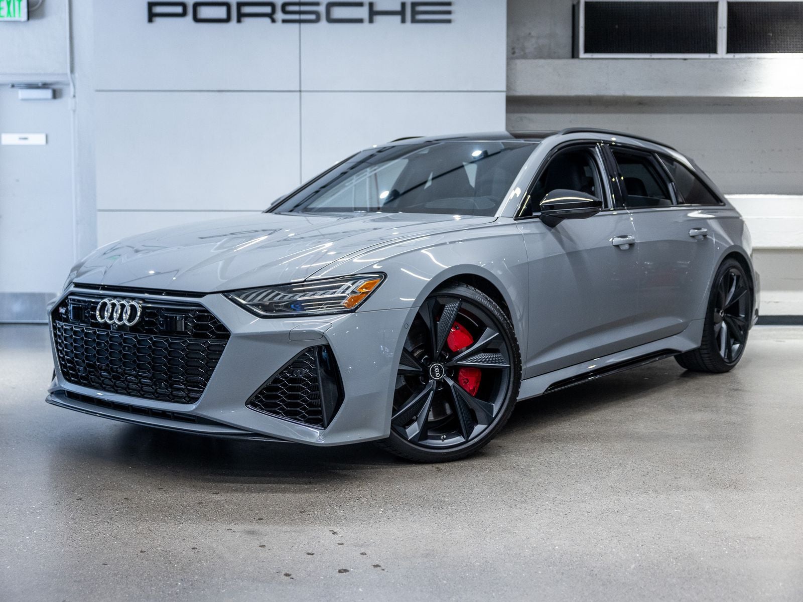 2023 Audi RS 6 Avant -'s photo