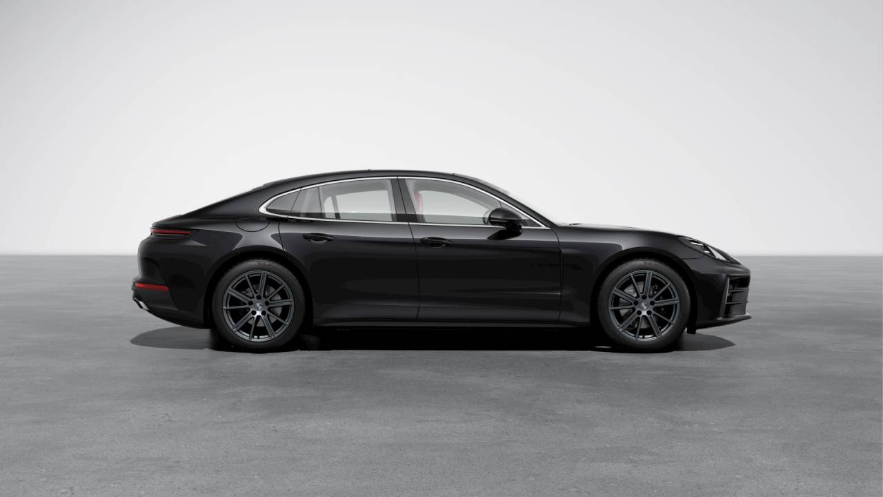 2026 Porsche Panamera 4