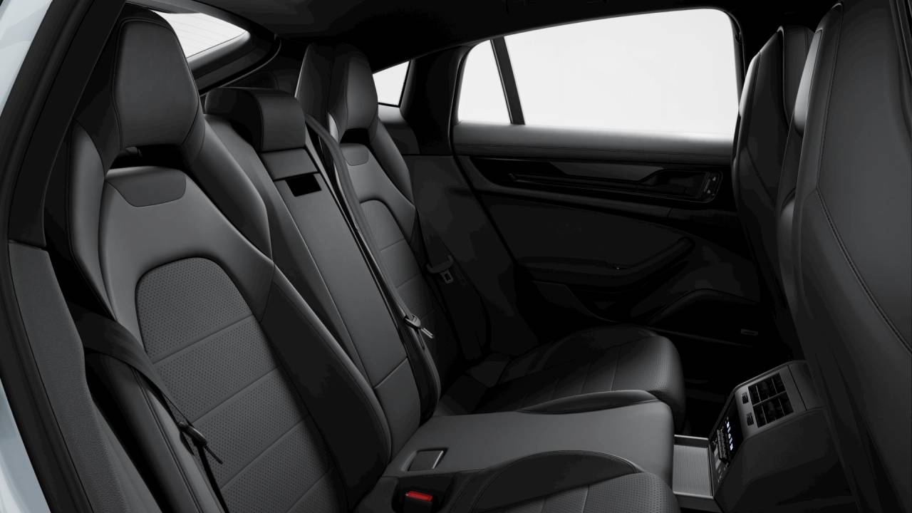 2026 Porsche Panamera 4