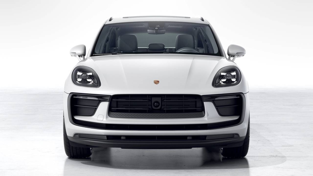 2026 Porsche Macan AWD