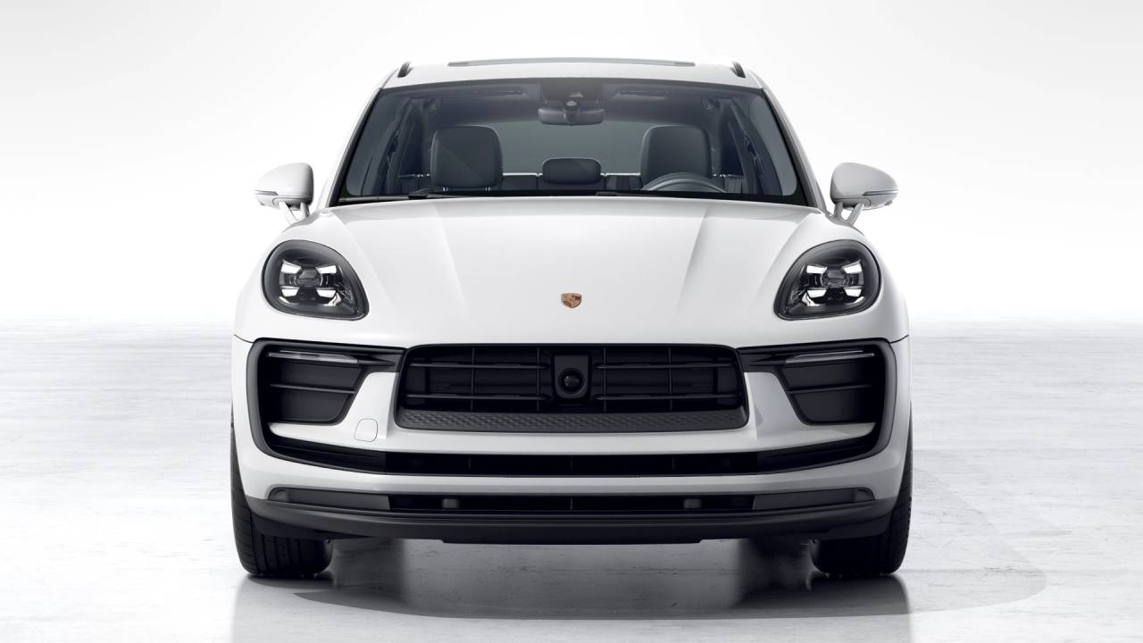 2026 Porsche Macan AWD