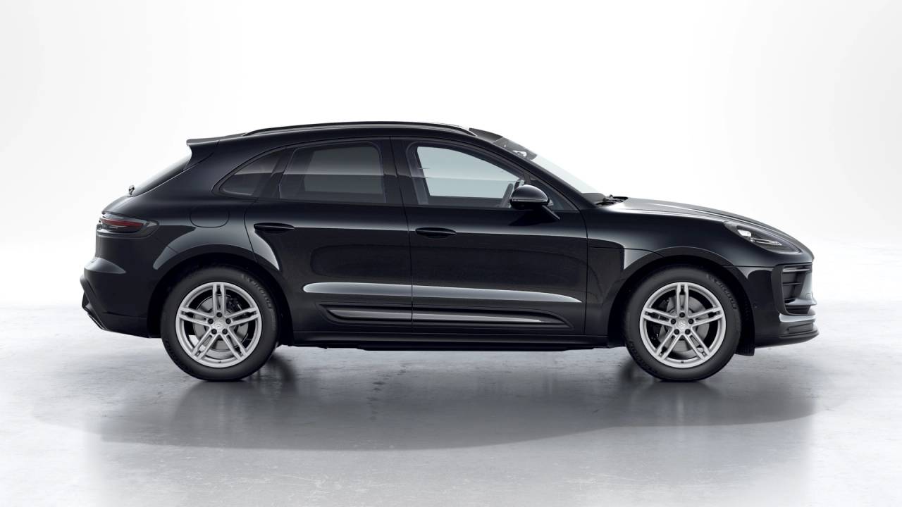 2026 Porsche Macan AWD