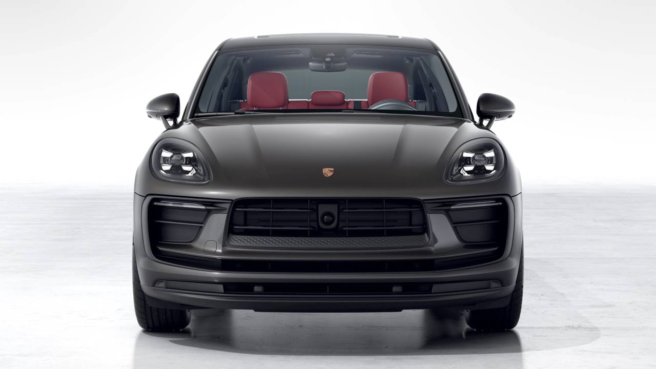 2026 Porsche Macan AWD