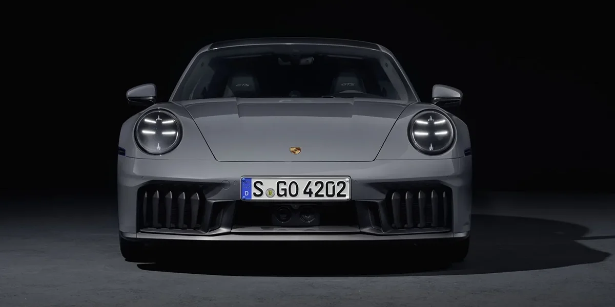 2025 911 Carrera GTS Hybrid front grill