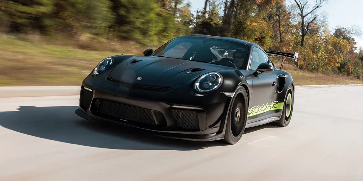 Manthey 911 GT3 RS Rolling shot