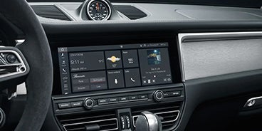 Porsche Macan Side View